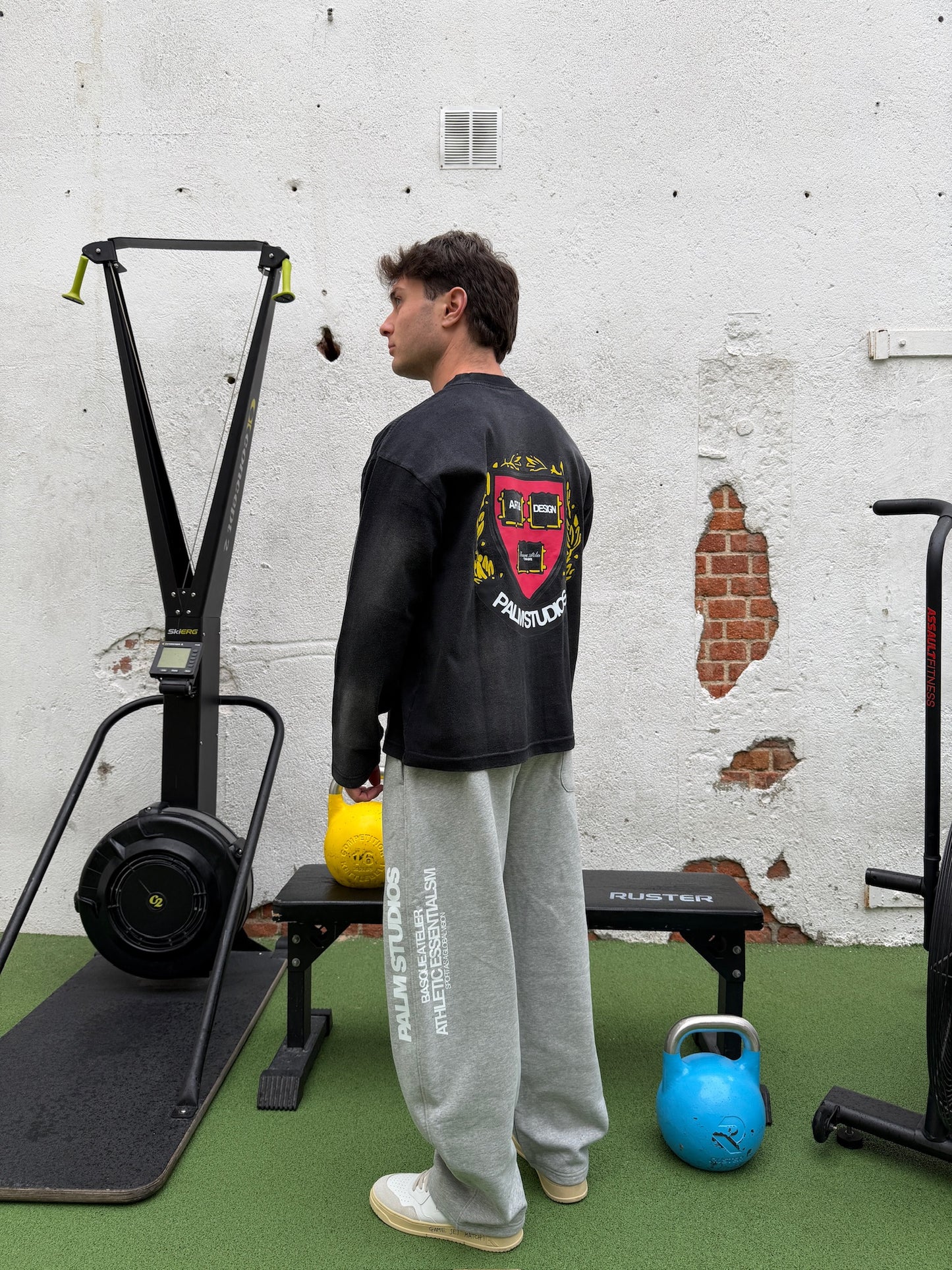 ESSENTIAL SWEATPANT