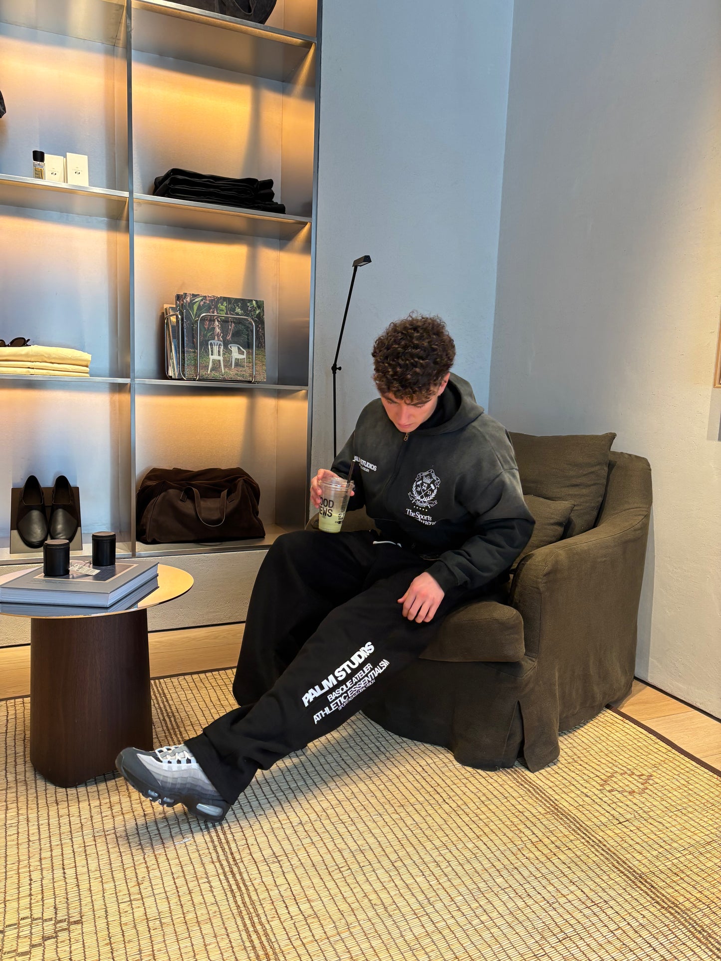 ESSENTIAL SWEATPANT